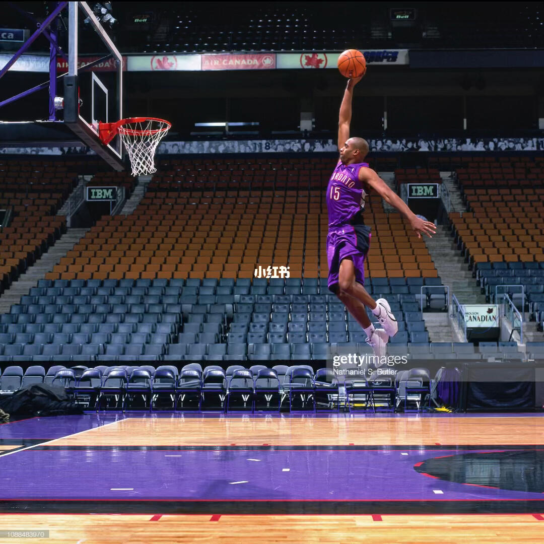 皇马右后卫告急！哈维·阿隆索面临五大选择，巴尔韦德成最佳替身